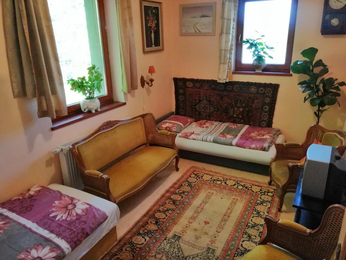 Vizaknai Apartmanhaz Szekesfehervar Exterior photo