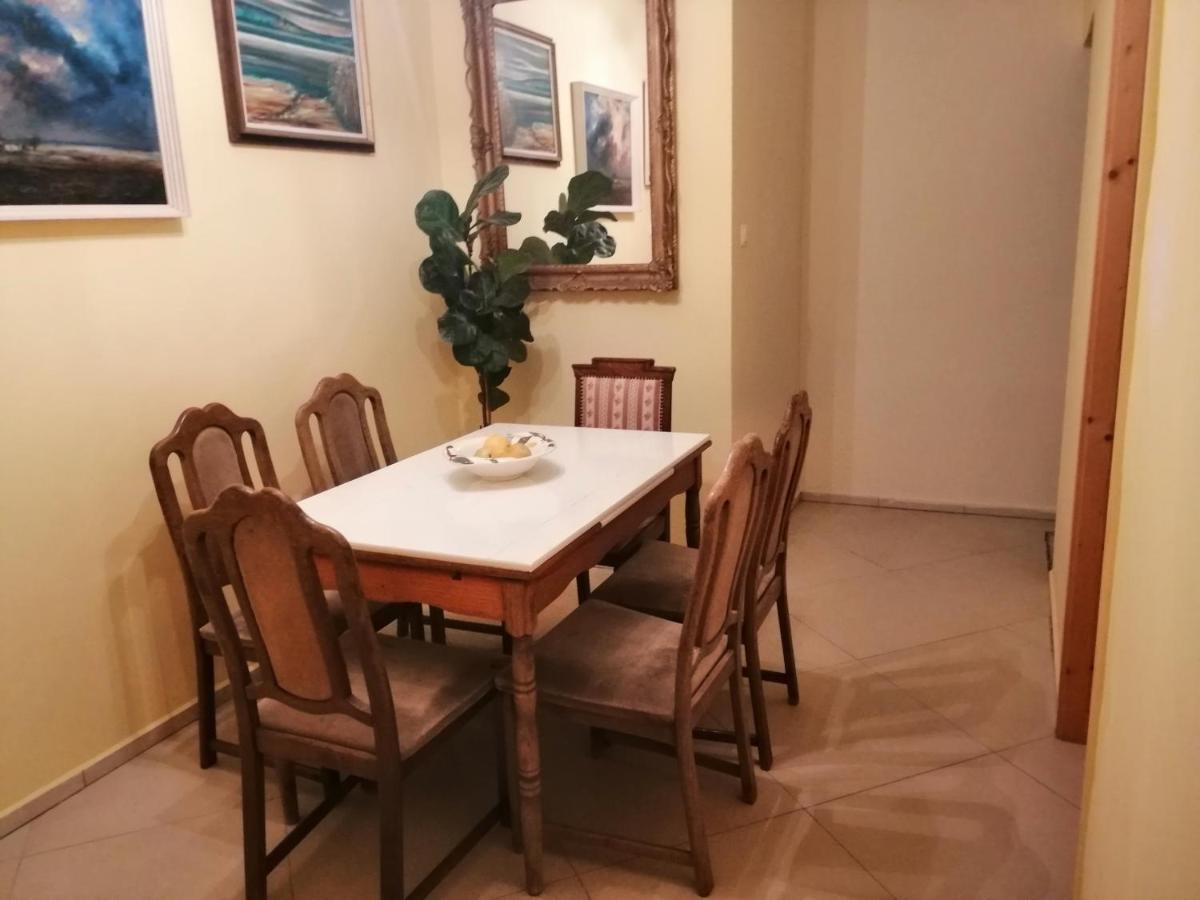 Vizaknai Apartmanhaz Szekesfehervar Exterior photo