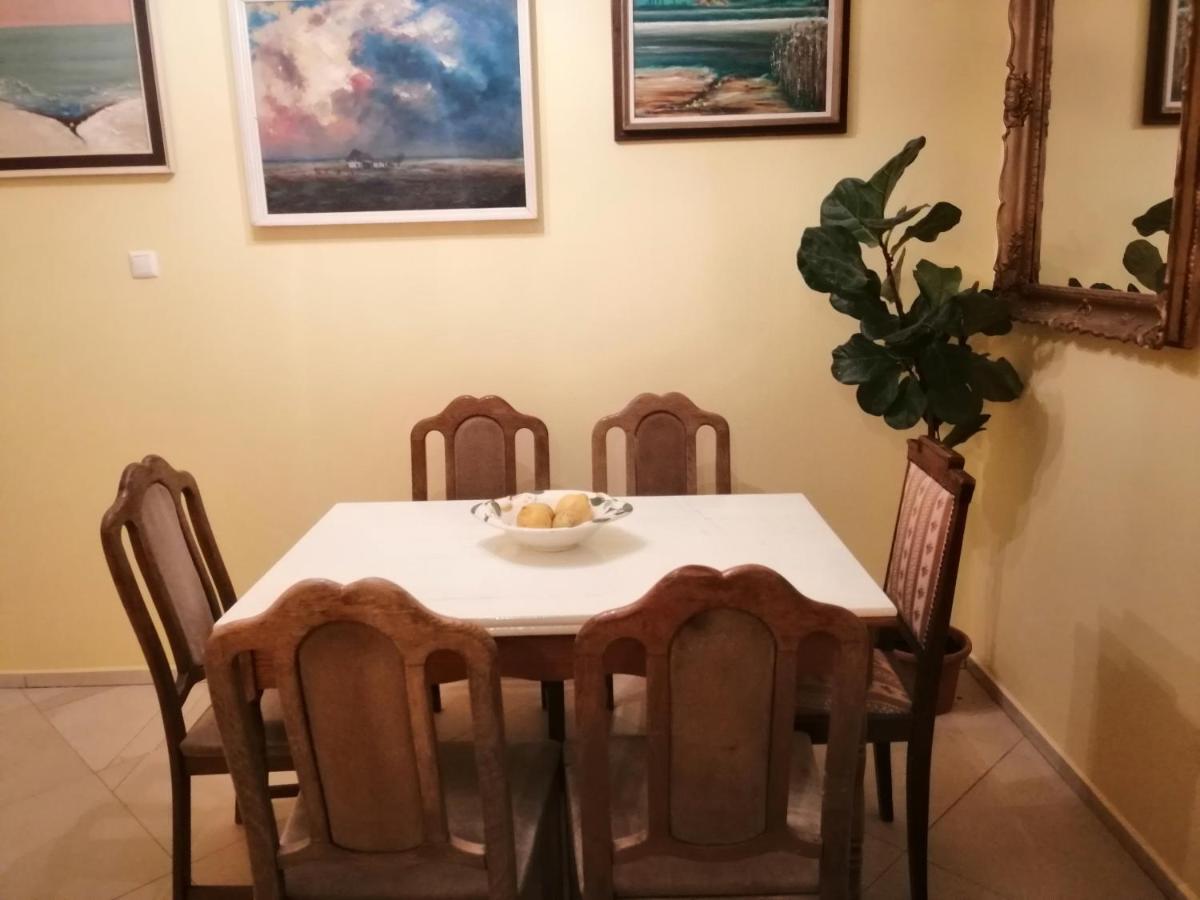 Vizaknai Apartmanhaz Szekesfehervar Exterior photo